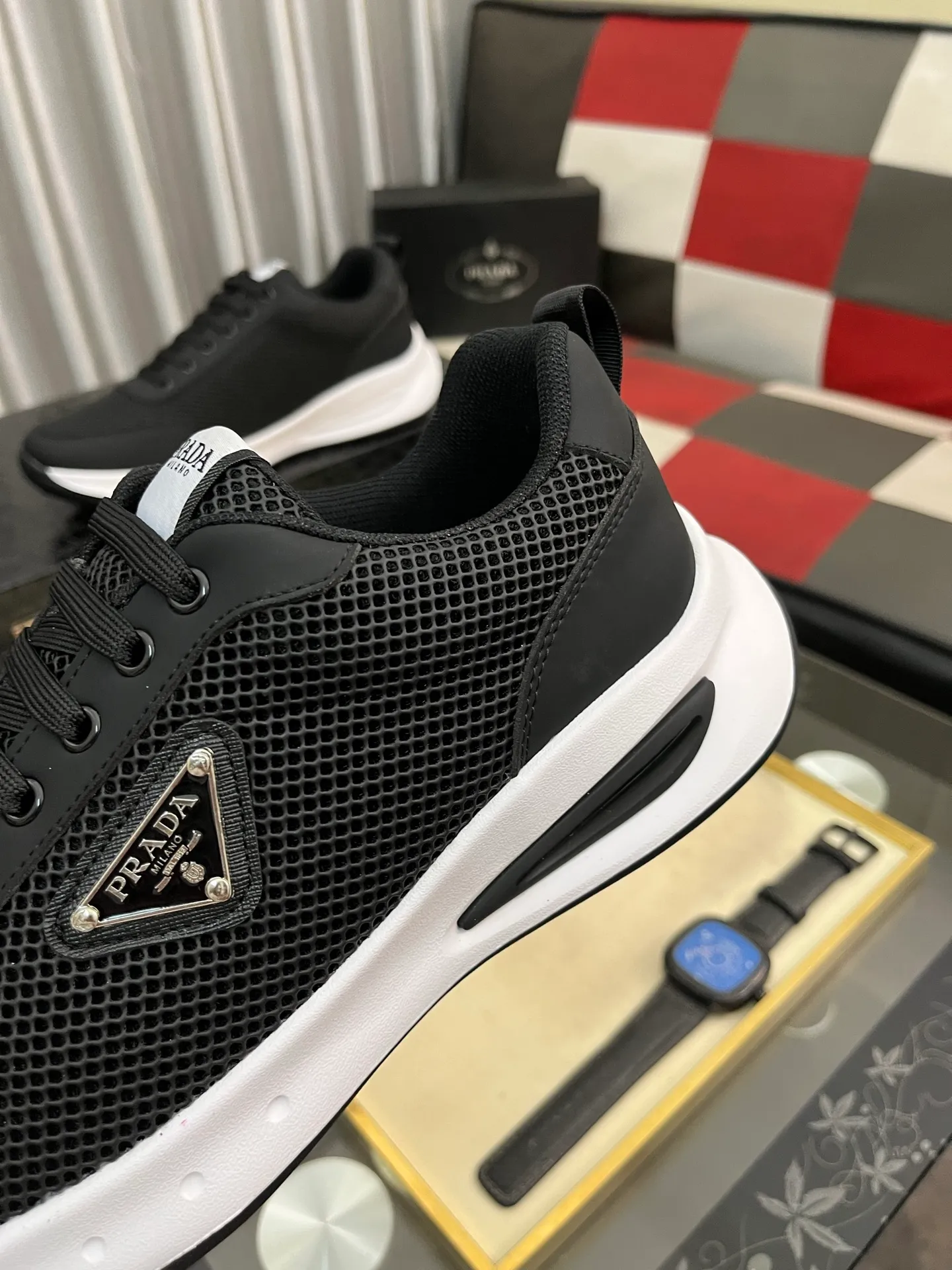 Men's shoes 💰440⌚️⌚️ PRADA [Prada] popular men's shoes, casual shoes and sports shoes! High-end quality 🍀 The upper is made of imported original cowhide 💥 cowhide lining; the original molded outsole. The style is upright and elegant, comfortable and versatile💪 Three quality guarantees Size number: 38-44, 4️⃣ colors available